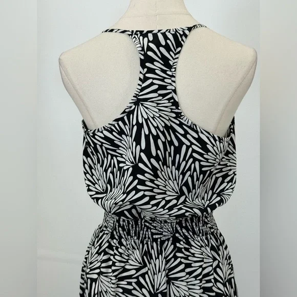 NWT Banana Republic Black White Leaf Print Maxi Dress Sz 4 Sleeveless Racerback - Picture 4 of 13